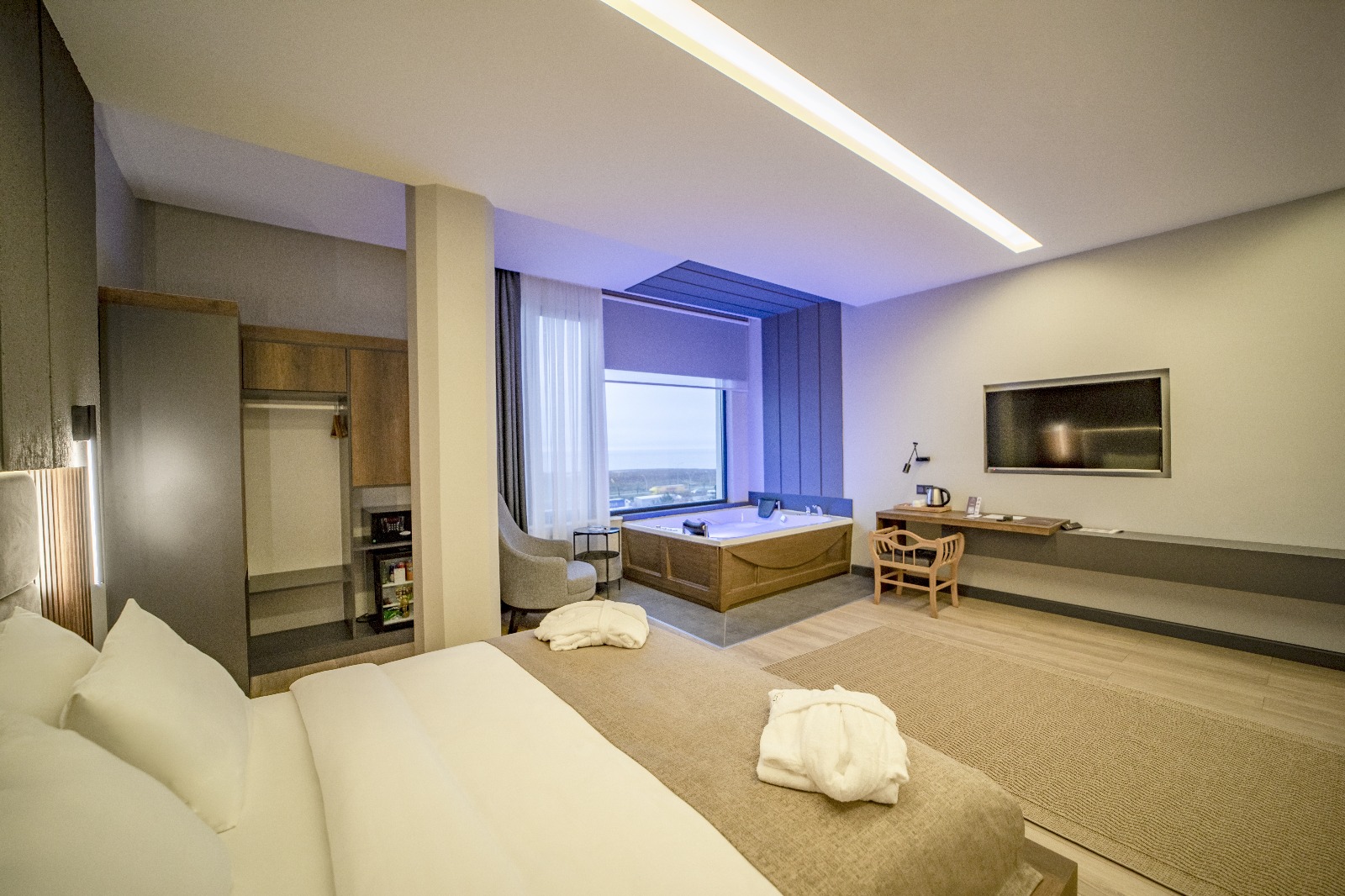 King Suite Room 18